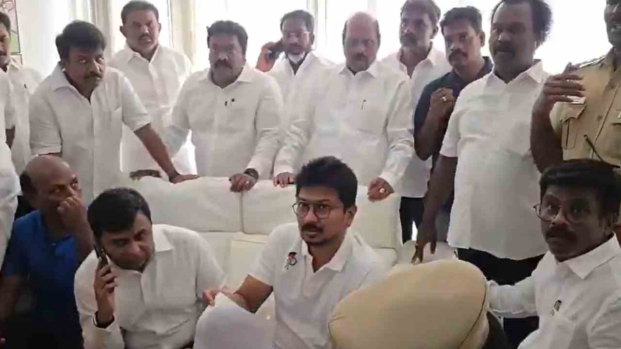 Udhayanidhi Stalin | త్రిషపై అసభ్యకర కామెంట్లు: ఉదయనిధి స్టాలిన్‌ అదుపులోకి.. హైకోర్టును ఆశ్రయించిన డీఎంకే!
