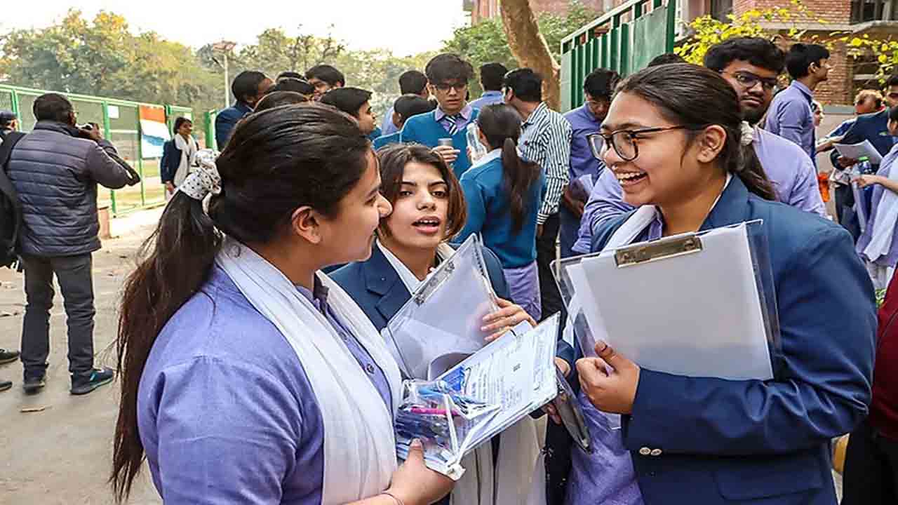 పరీక్షల్లో సంస్కరణలపై సూచనలివ్వండి.. విద్యార్థులు, తల్లిదండ్రులను కోరిన టాస్క్‌ఫోర్స్‌