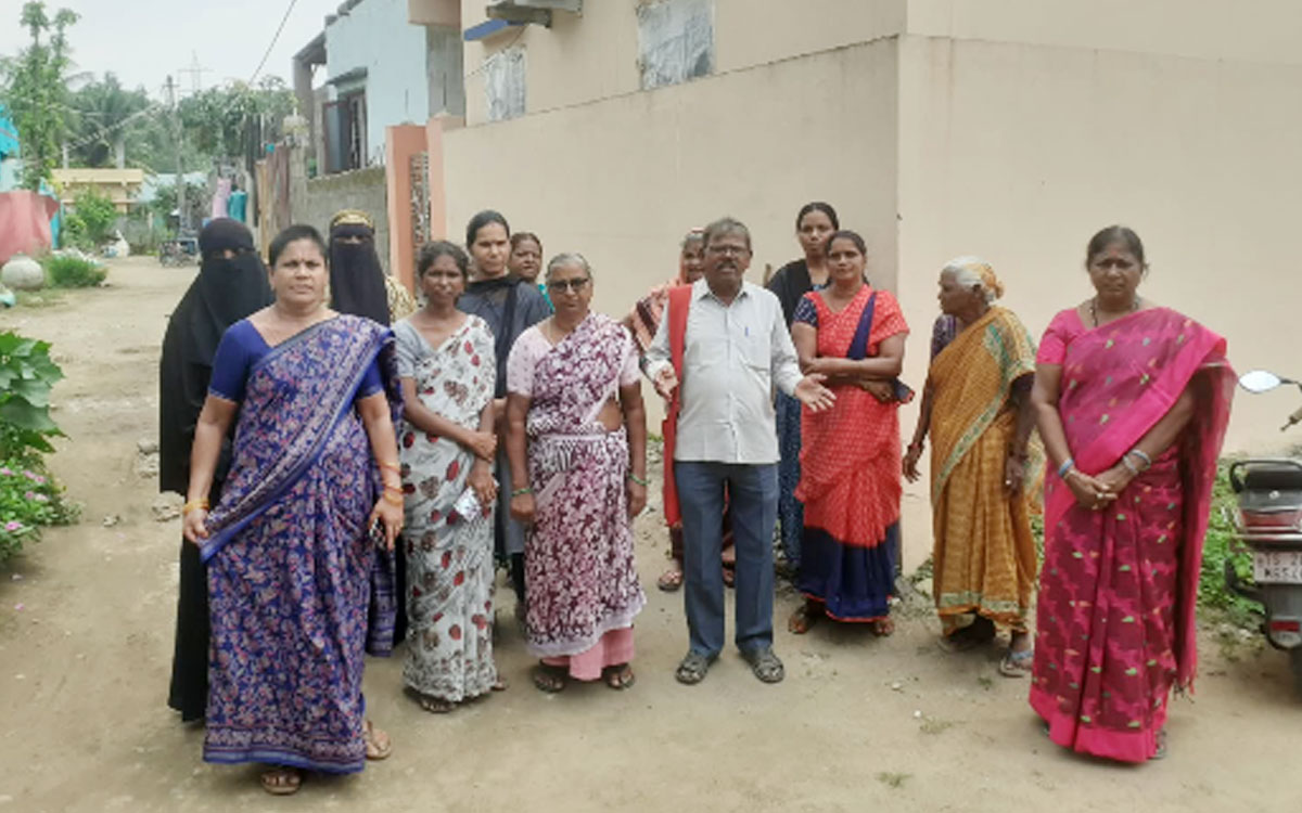 ‘సుందరయ్యనగర్‌లో సీసీ రోడ్లు, డ్రైనేజీలు ఏర్పాటు చేయాలి’