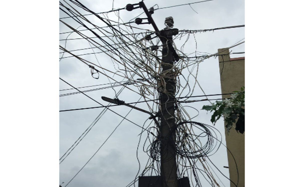 విద్యుత్ స్తంభాల కొరత… సుందరయ్యనగర్‌లో అంధకారం