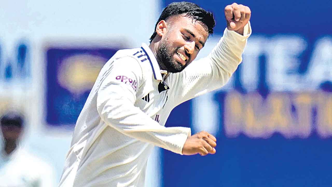 లంకను కూల్చేసి.. 165 రన్స్‌ తేడాతో గెలుపు