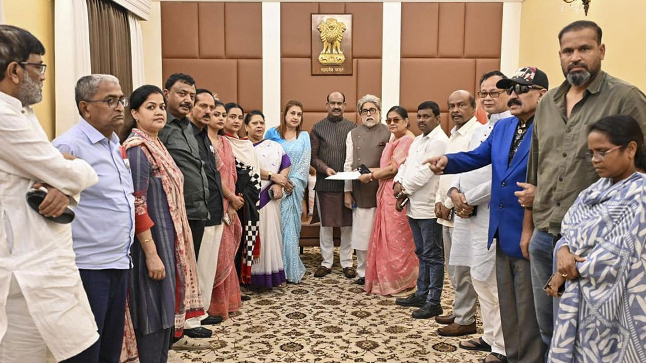 Lok Sabha Secretariat: 20 మంది టీఎంసీ ఎంపీల‌కు లోక్‌స‌భ సెక్ర‌టేరియేట్ నోటీసులు
