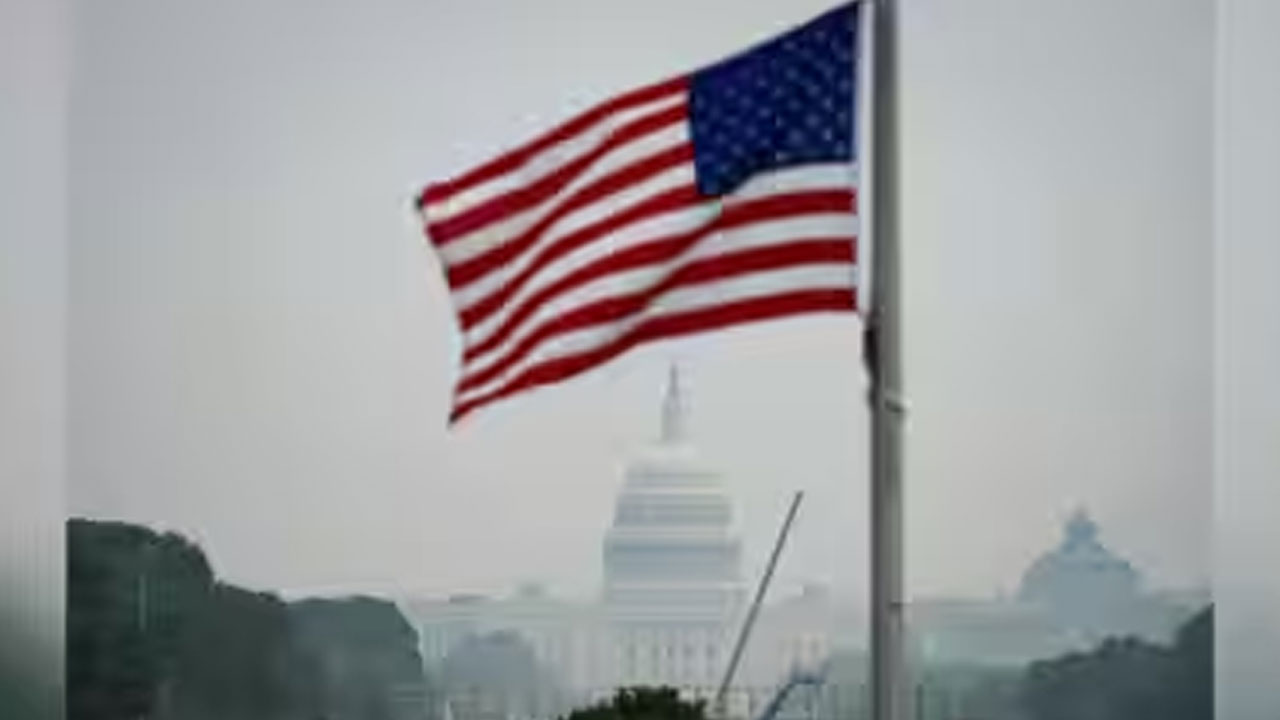 US Scam: అమెరికాలో వృద్దుల‌ను టార్గెట్ చేస్తూ 7.5 మిలియ‌న్ల డాల‌ర్ల స్కామ్‌.. 21 ఏళ్ల భార‌తీయ వ్య‌క్తి అరెస్టు