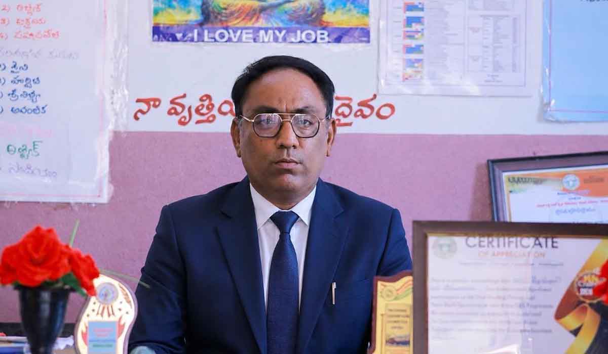 Dharmaram | సింగపూర్ పర్యటనకు రచ్చపల్లి పీఎస్ హెడ్మాస్టర్ ఎంపిక