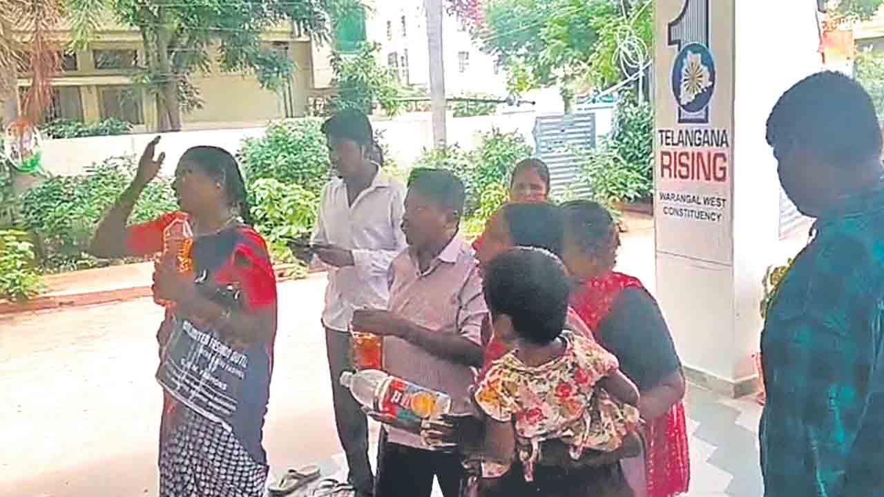 ఎమ్మెల్యే నాయిని అనుచరుల దౌర్జన్యం