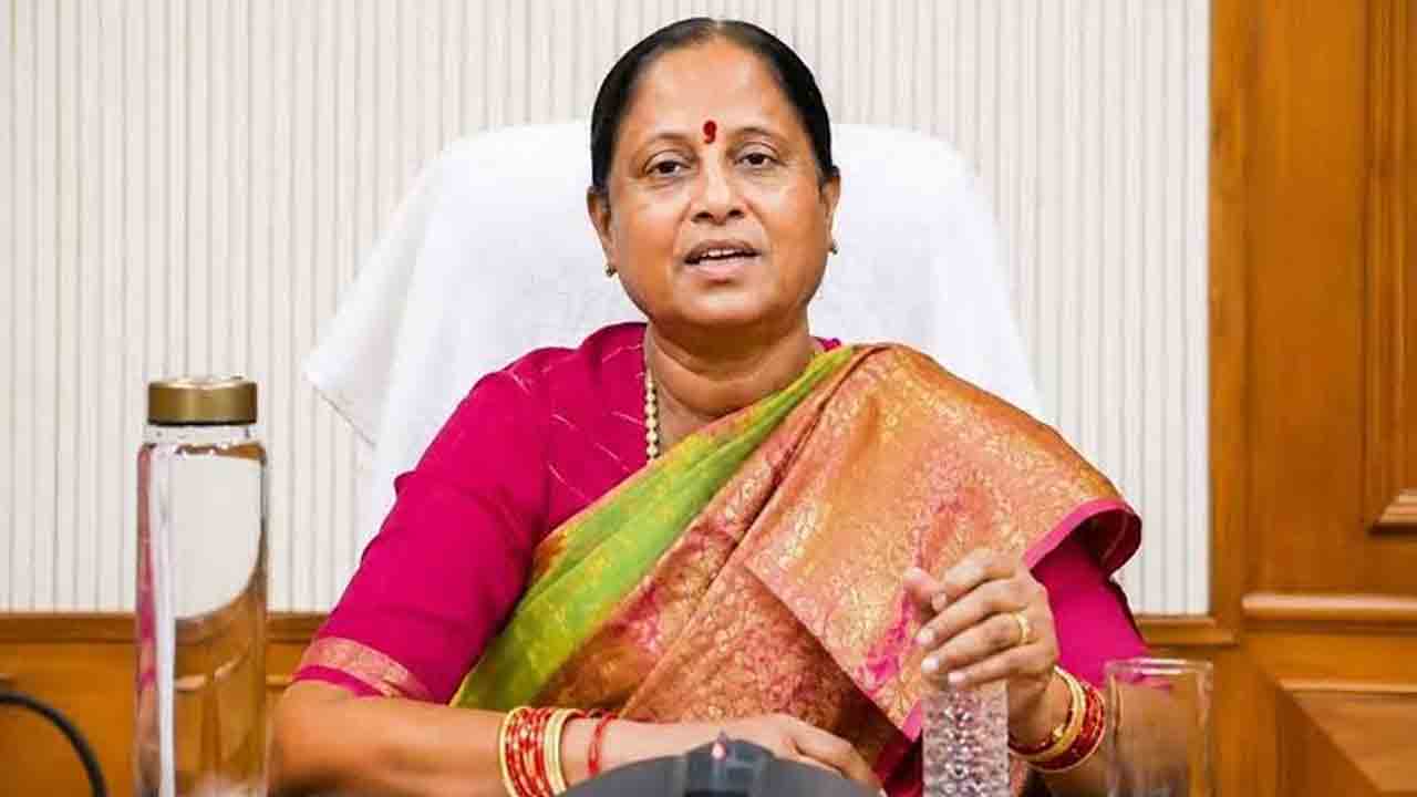 సురేఖపై వేటు ఖాయం.. రెచ్చగొట్టి బీసీ మహిళా మంత్రిపై కుట్ర