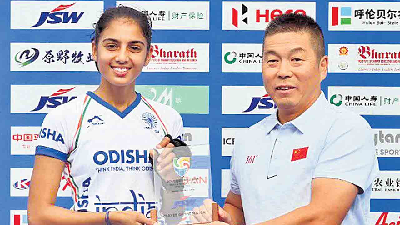 అమ్మాయిలది అదే జోరు.. 19-0 గోల్స్తో పాకిస్థాన్పై భారత్ జయభేరి అమ్మాయిలది అదే జోరు.. 19-0 గోల్స్తో పాకిస్థాన్పై భారత్ జయభేరి