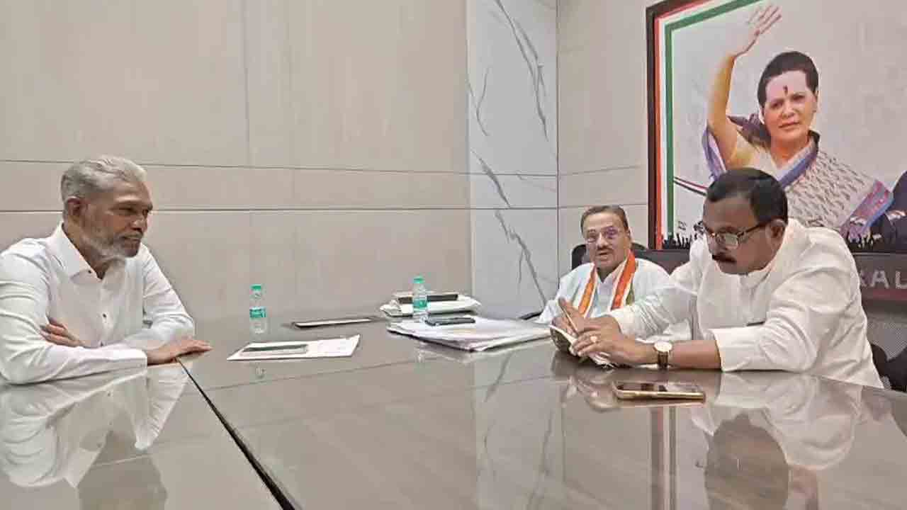 టీపీసీసీ క్రమశిక్షణా కమిటీ ఎదుట నర్సారెడ్డి వివరణ