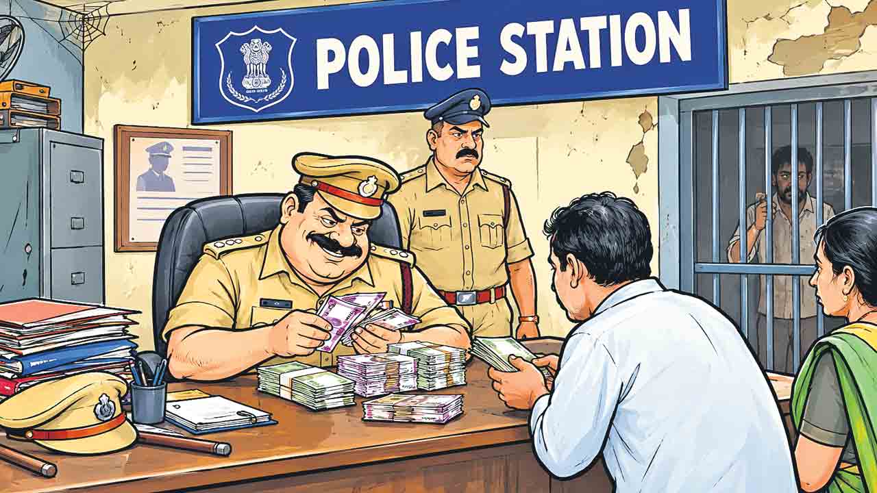 అవినీతి పోలీసులకు ఏసీబీ చెక్‌.. ప్రతి కేసులో డబ్బులు వసూళ్లు
