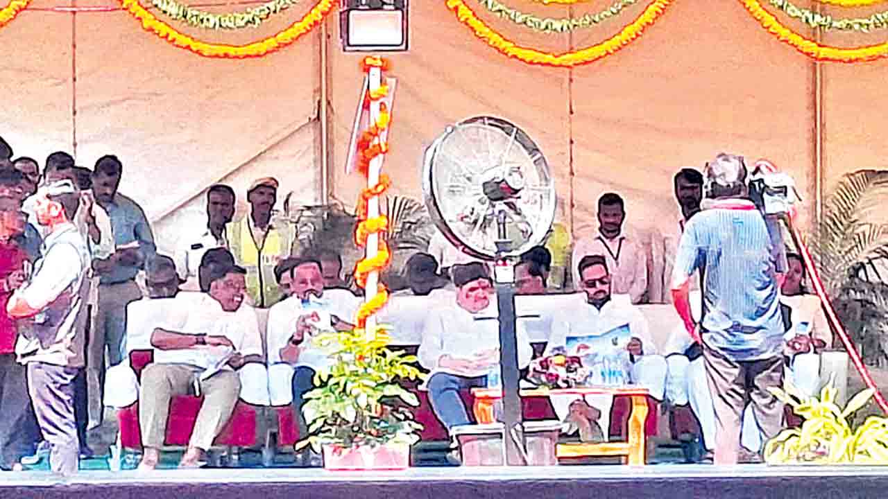 దళిత ఎమ్మెల్సీ అద్దంకిపై చిన్నచూపు