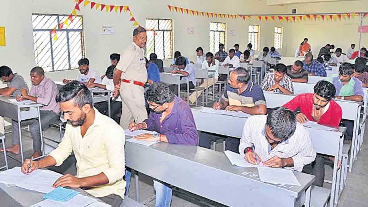 నవంబర్‌ 29న ఎస్సై రాతపరీక్ష.. డిసెంబర్‌ 20న కానిస్టేబుల్‌ ఎగ్జామ్‌ నిర్వహణ