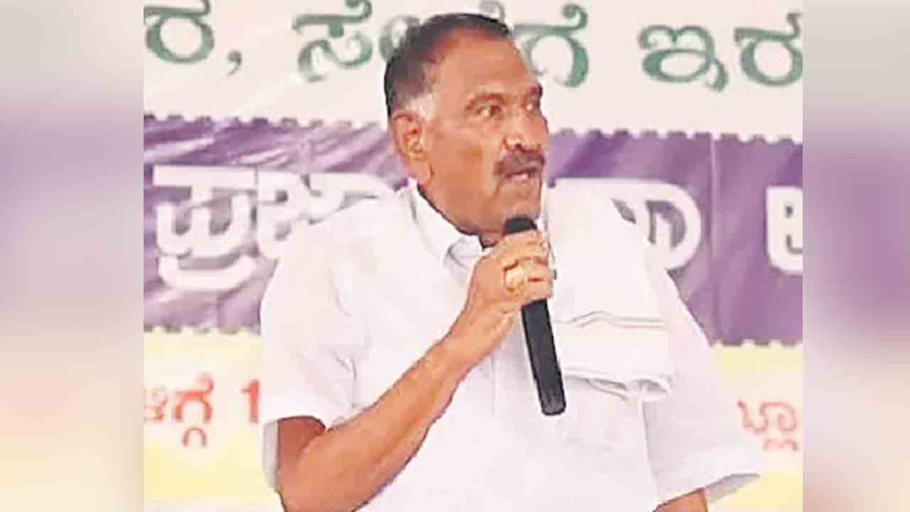 ఉద్యోగులకు ‘టిప్‌’ ఇవ్వండి.. అవినీతిని ప్రోత్సహించేలా కర్ణాటక కాంగ్రెస్‌ మంత్రి వ్యాఖ్యలు