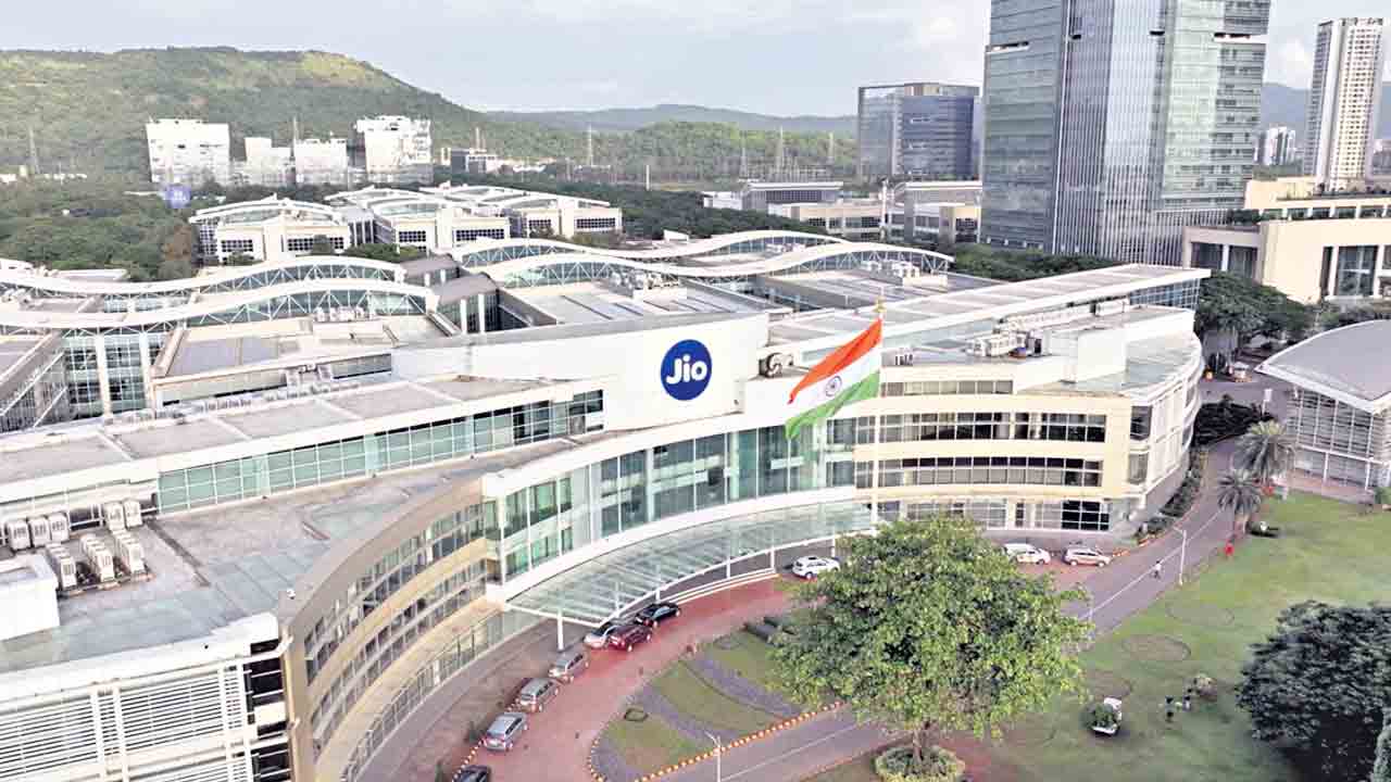 జియో డిజిటల్‌ విప్లవానికి పదేండ్లు