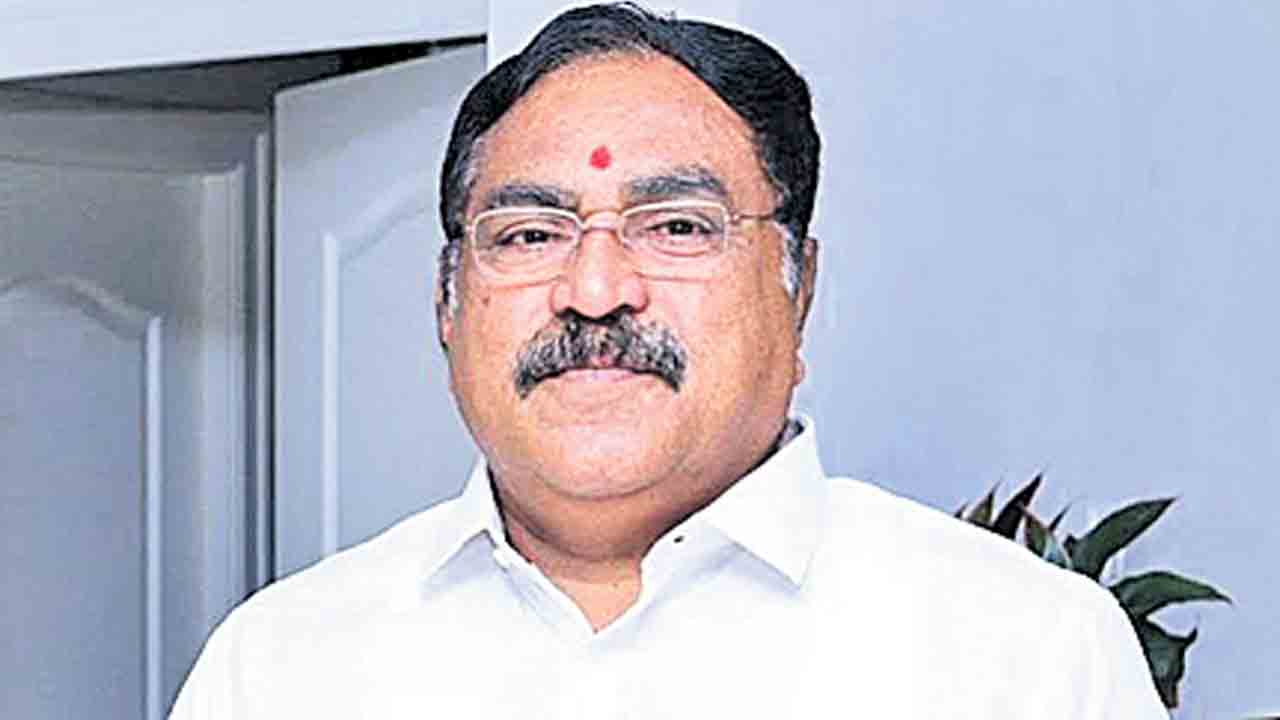 ప్రతిపక్షాల గొంతు నొక్కుతున్న సర్కార్‌