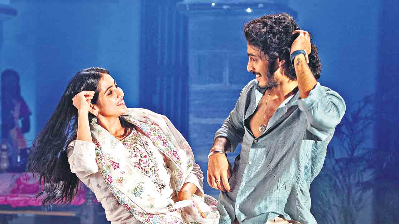 నా ప్రేమ దేవతల్లే నిన్నే చూస్తున్నా..