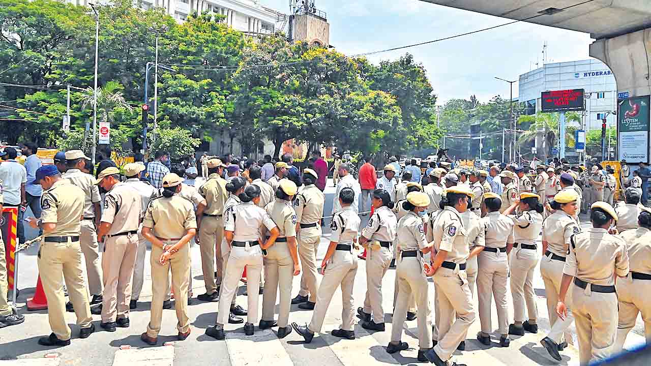 రేవంత్‌ డైవర్షన్‌ డ్రామా!