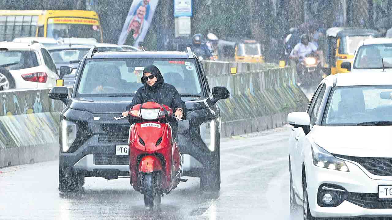 దంచికొట్టిన వాన