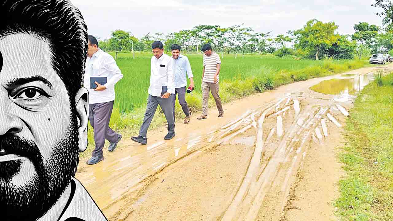 ఎర్రవల్లి దళితులకు ఎసరు!