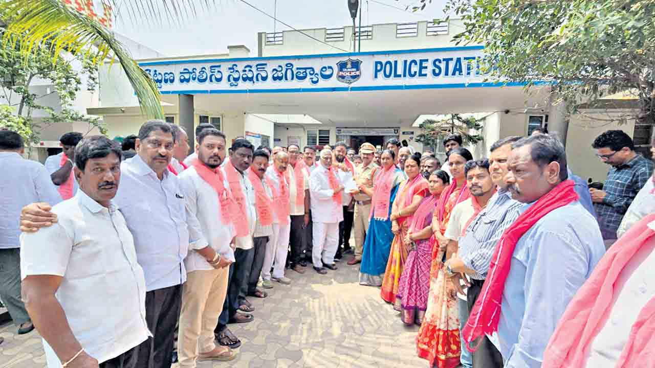 శంకర్‌ వ్యాఖ్యలపై భగ్గుమన్న బీఆర్‌ఎస్‌