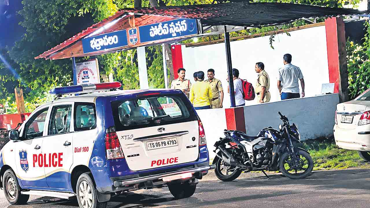భద్రాచలం ఎమ్మెల్యే పీఏ కల్యాణ్‌ అరెస్ట్‌?