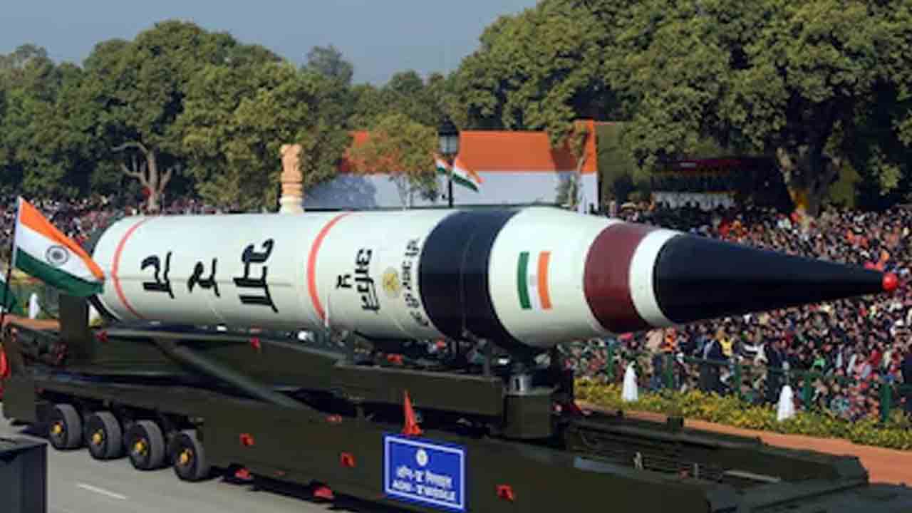 భారత్‌ వద్ద 190 అణ్వాయుధాలు పాక్‌ కంటే 20 ఎక్కువ