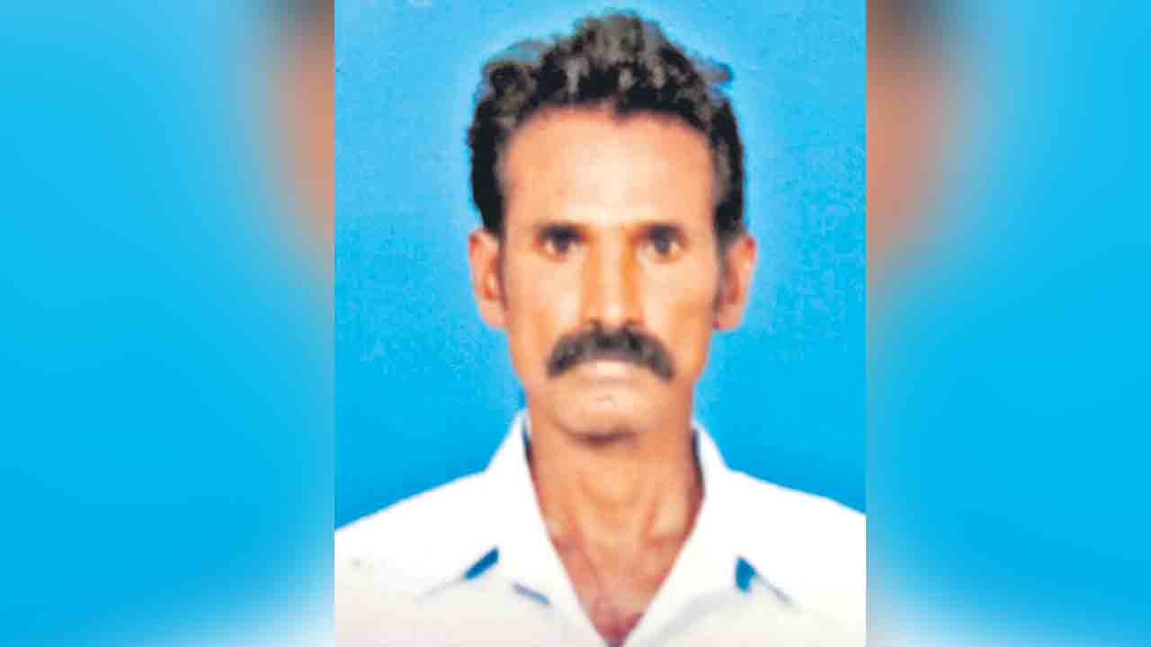 పిడుగుపాటుతో ఇద్దరు రైతుల దుర్మరణం