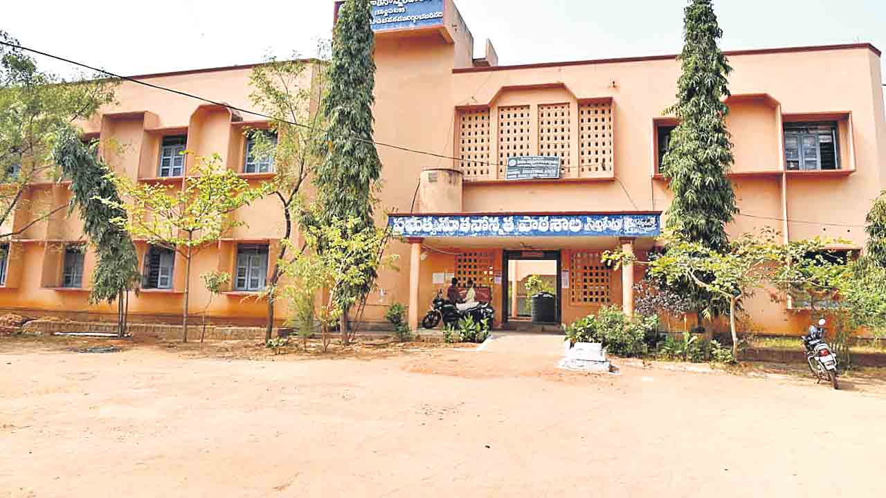సర్కార్‌ బడుల మూత!?