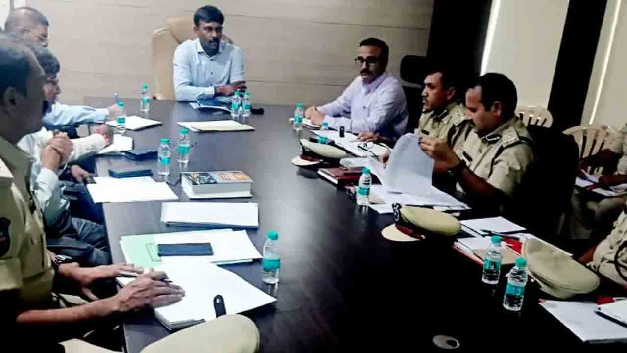 ఎక్సైజ్‌శాఖకు వెపన్స్‌ కోసం ప్రభుత్వానికి ప్రతిపాదనలు