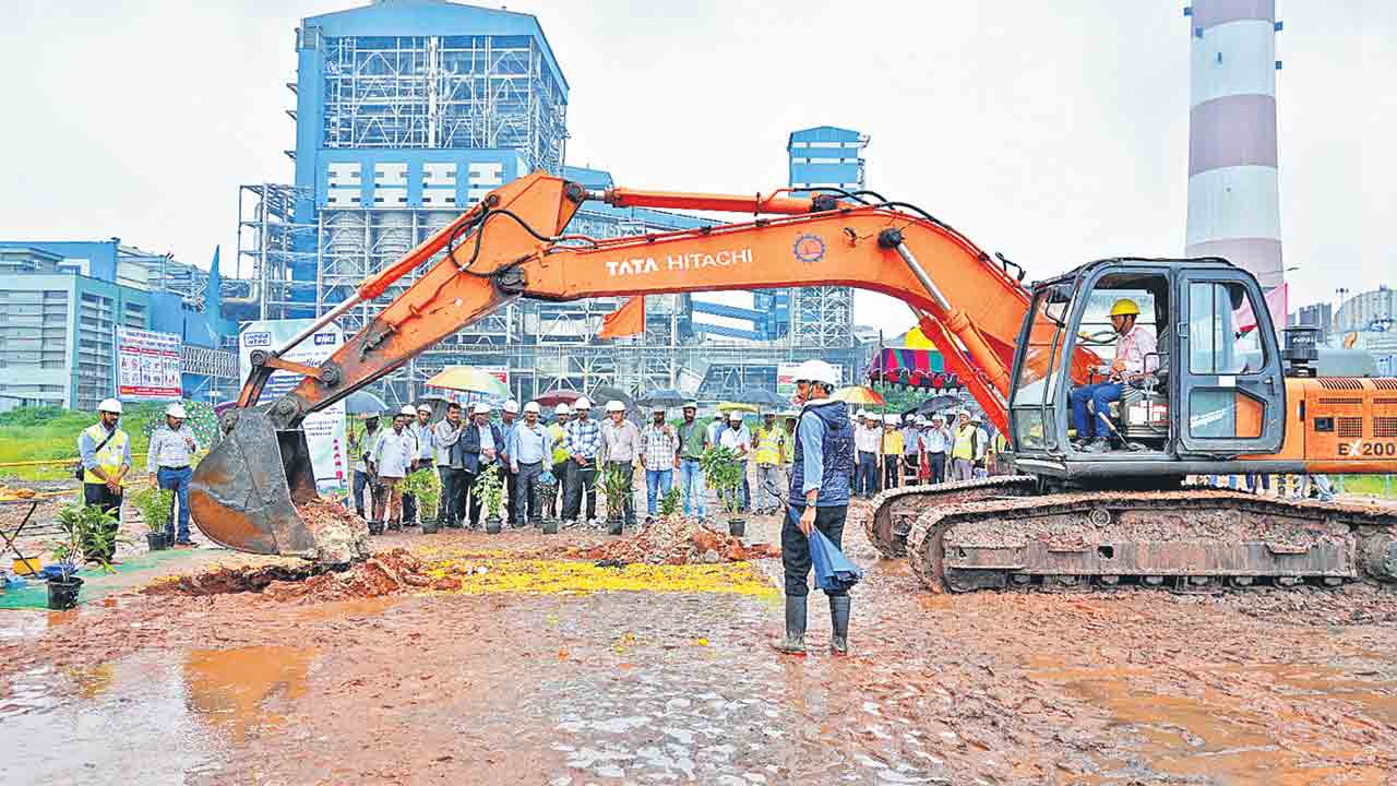 తెలంగాణ స్టేజ్‌-2 పనులకు ముందడుగు.. ఎన్టీపీసీలో సైట్‌ లెవలింగ్‌ పనులకు భూమిపూజ