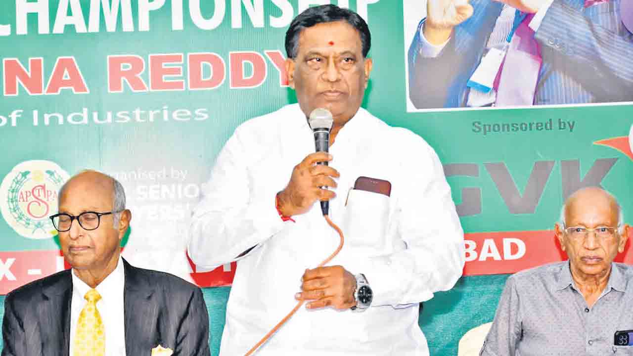 అవినీతి హెచ్‌సీఏకు భూ కేటాయింపులొద్దు