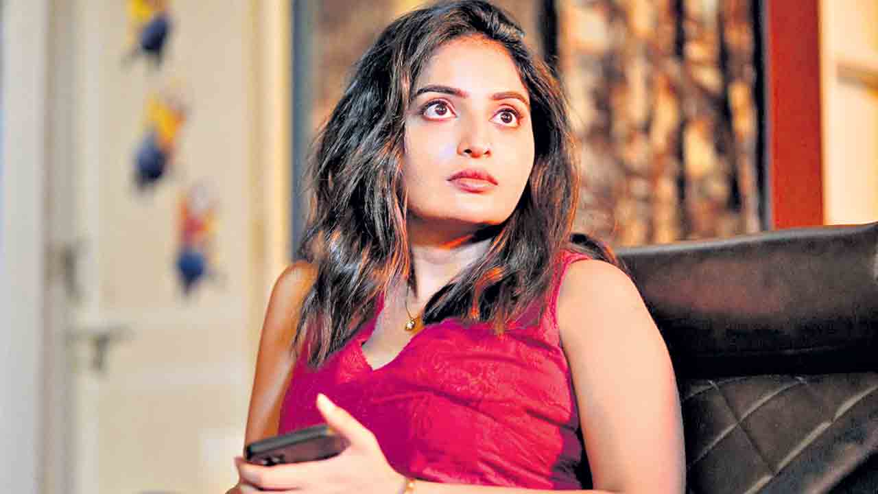 సరికొత్త కాన్సెప్ట్‌తో లీసా
