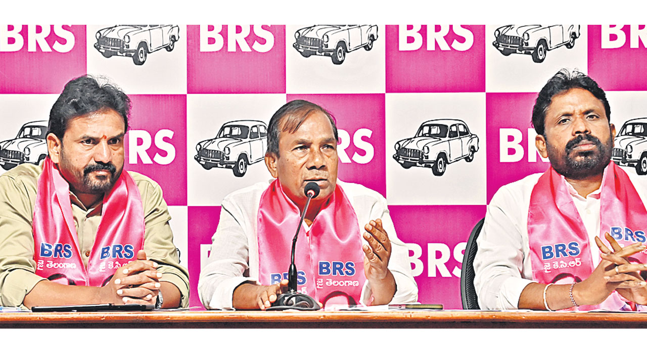 గొంతు నొక్కేందుకే సస్పెన్షన్‌