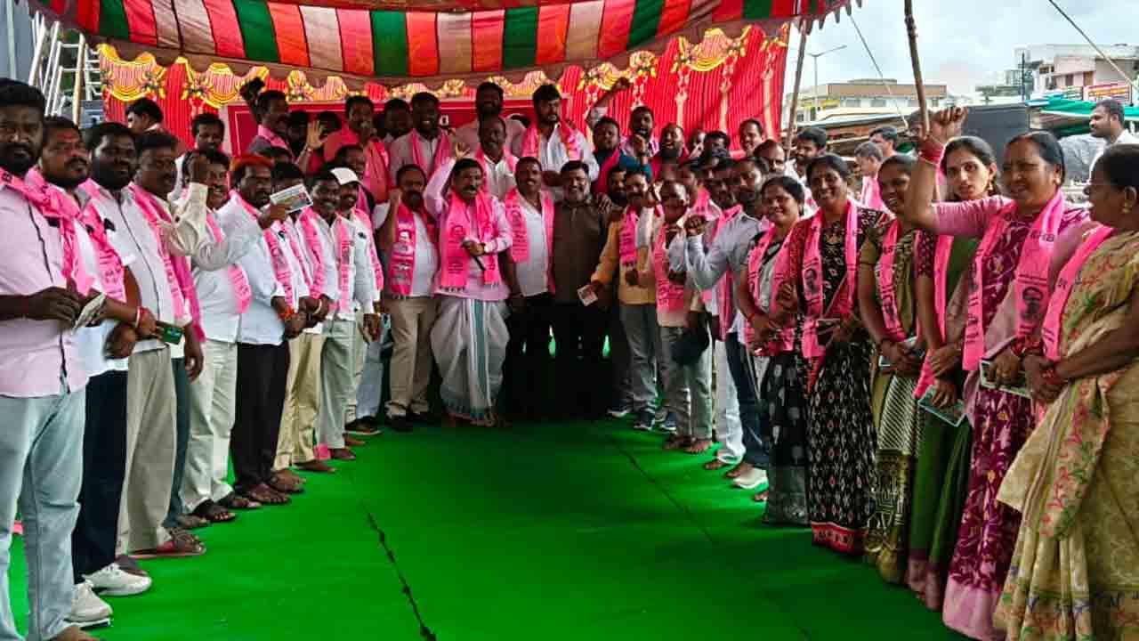 BRS Party | కాంగ్రెస్ సర్కార్‌ 1000 రోజుల పాలనలో ప్రజలకు చేసిందేమీ లేదు.. స్టేషన్‌ ఘనపూర్‌ నిరసనలో బీఆర్‌ఎస్ నేతలు