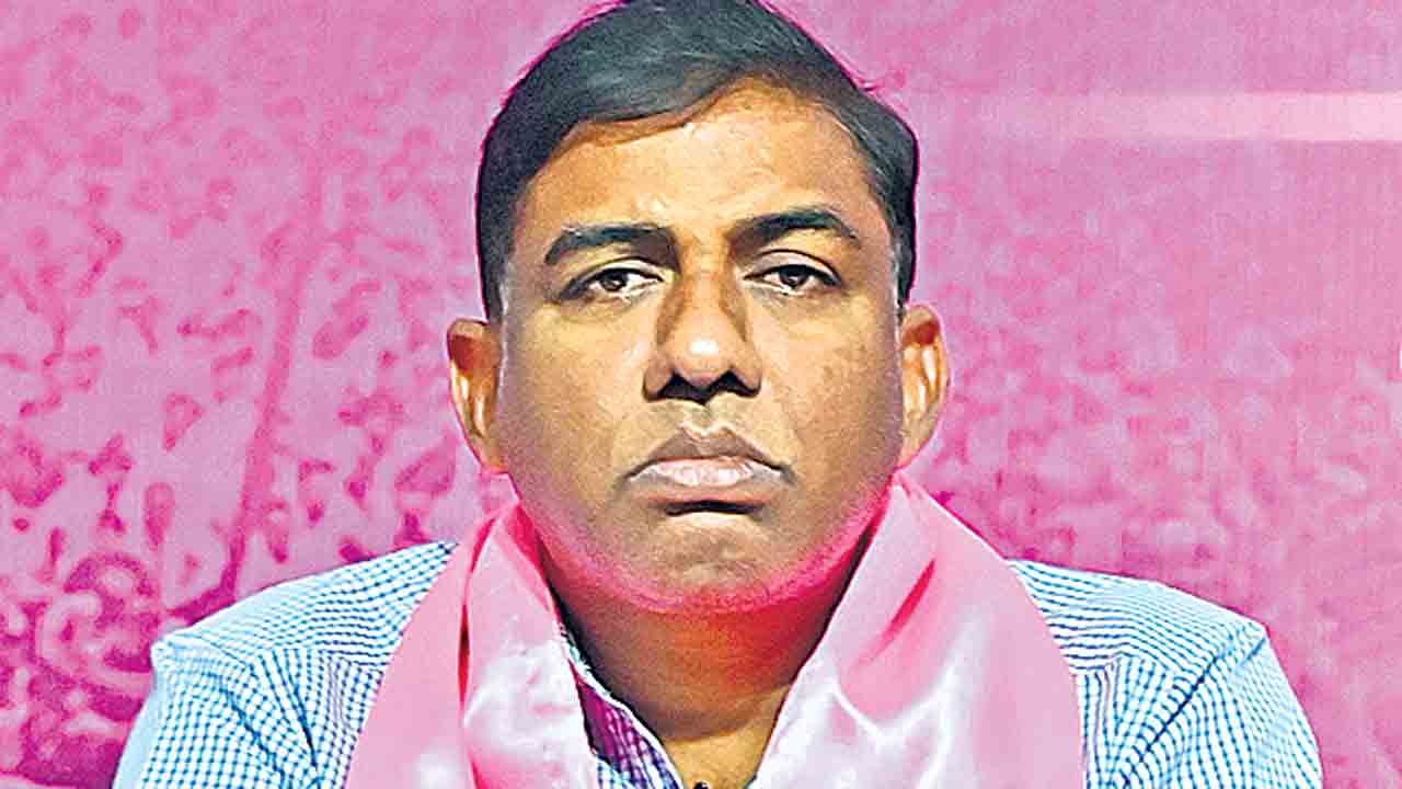 బీఆర్‌ఎస్‌ పోరాటంతోనే దానంపై వేటు.. గోసుల
