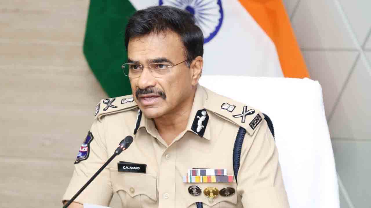 బీమా పరిహారం 3 కోట్లు అందజేసిన డీజీపీ