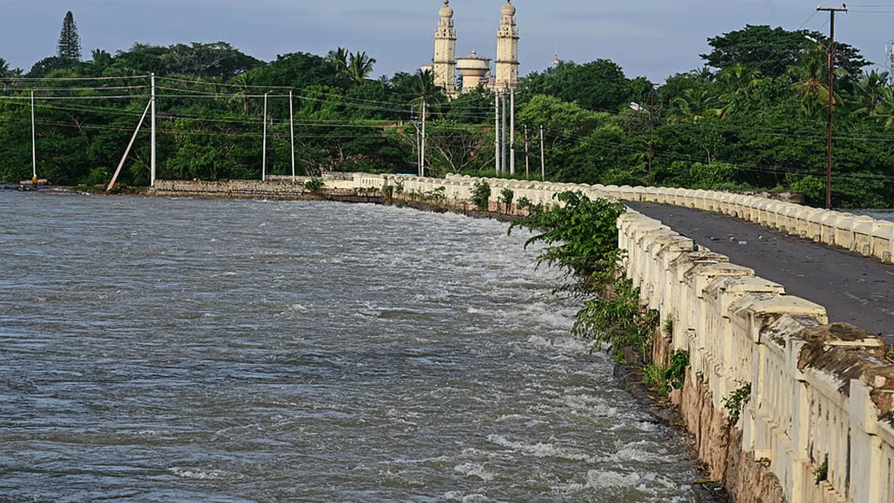 Cauvery river water | త‌మిళ‌నాడు-క‌ర్ణాట‌క న‌డుమ కావేరి జ‌లాల వివాదం.. సుప్రీంకోర్టు కీల‌క వ్యాఖ్య‌లు..!