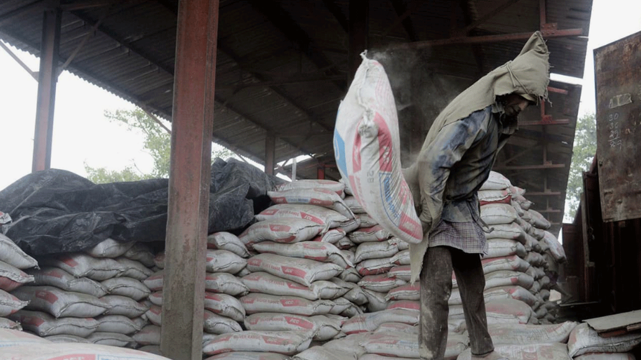 Cement price | మ‌ళ్లీ పెరుగ‌నున్న సిమెంట్ ధ‌ర‌లు.. అక్టోబ‌ర్‌లో బ‌స్తాకు రూ.20 వ‌ర‌కు పెరిగే ఛాన్స్‌..!