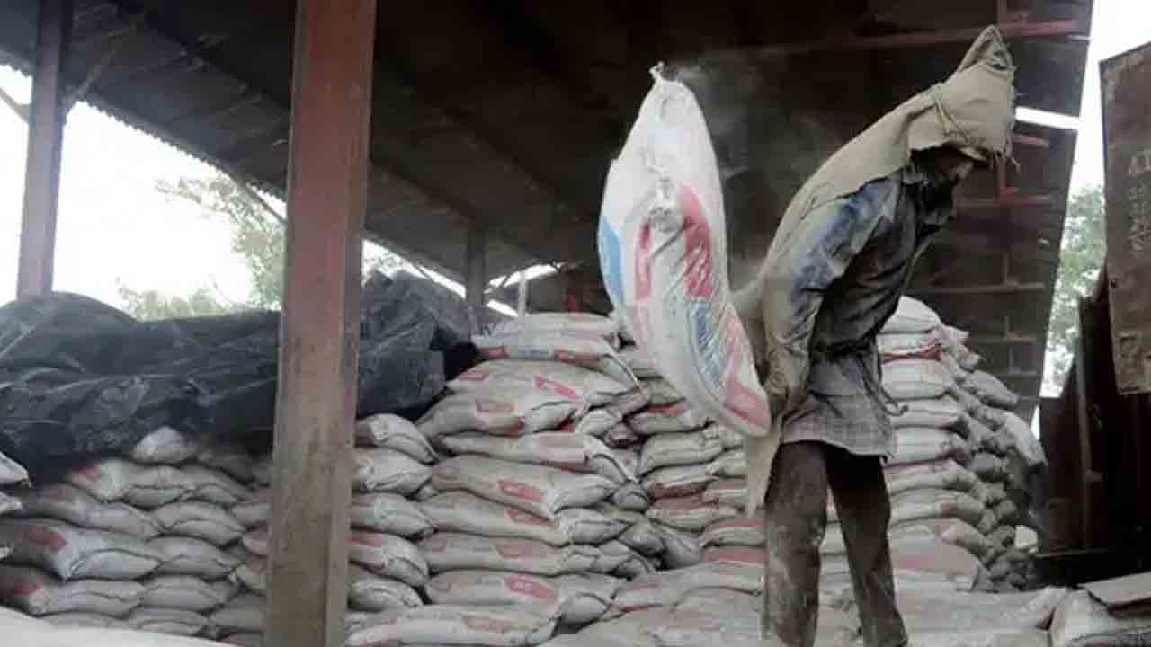 అక్టోబర్‌లో సిమెంట్‌ ధరలకు రెక్కలు!