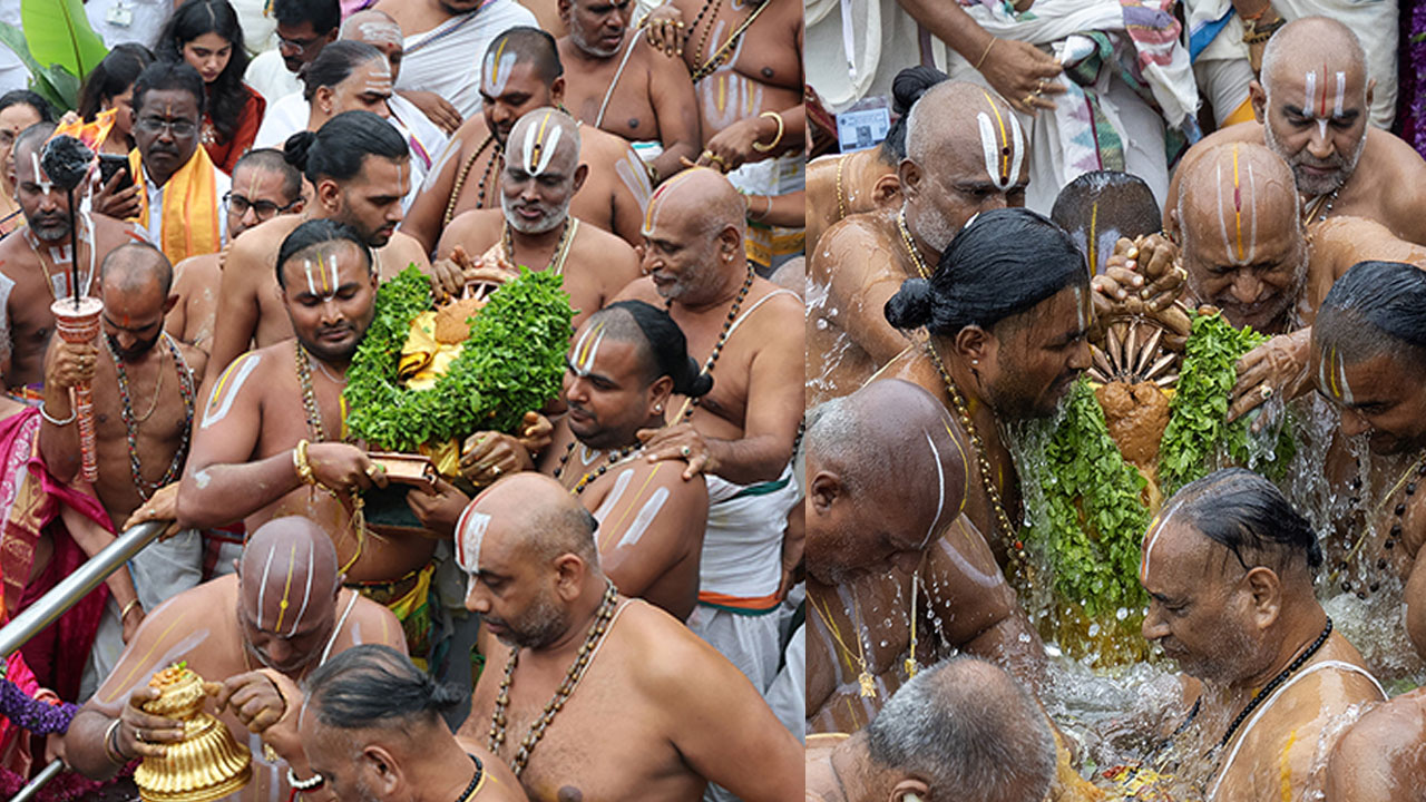Salakatla Brahmotsavams | పుష్కరిణిలో చక్రస్నానంతో ముగిసిన తిరుమల సాలకట్ల బ్రహ్మోత్సవాలు