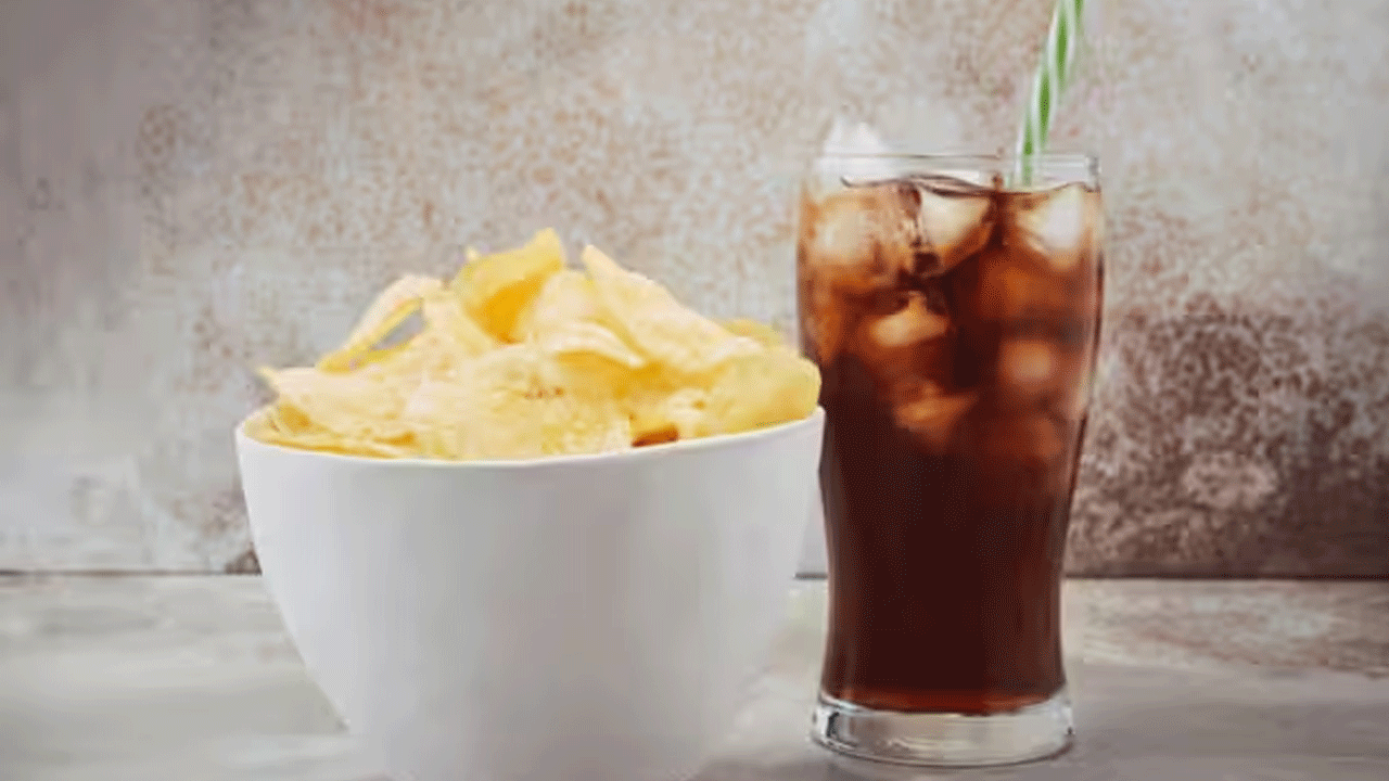 Health Tips | చిప్స్ తినుకుంటూ కూల్ డ్రింక్స్ తాగితే యమ డేంజర్‌.. ఎందుకో తెలుసా..?