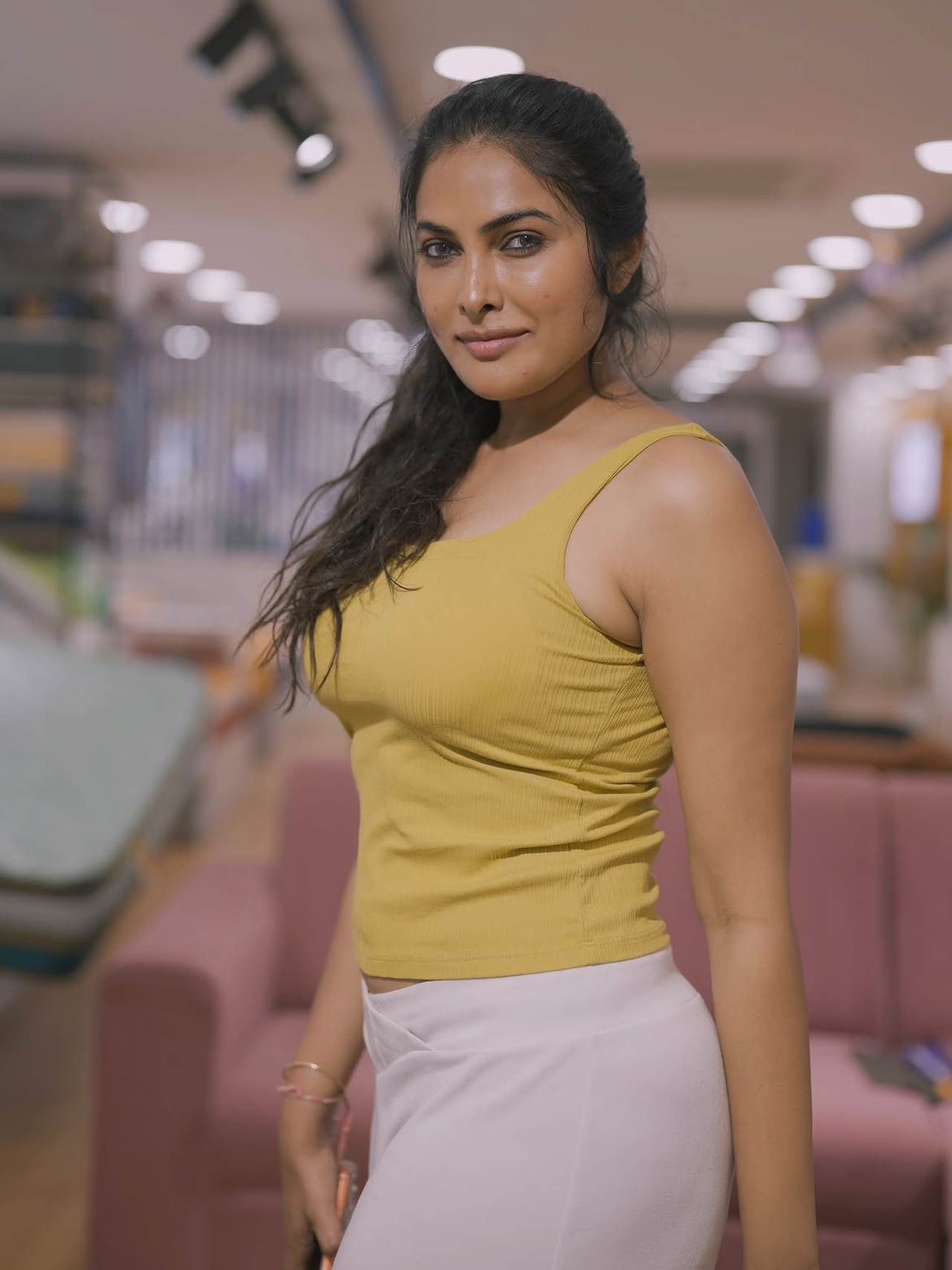 Divi Vadthya10