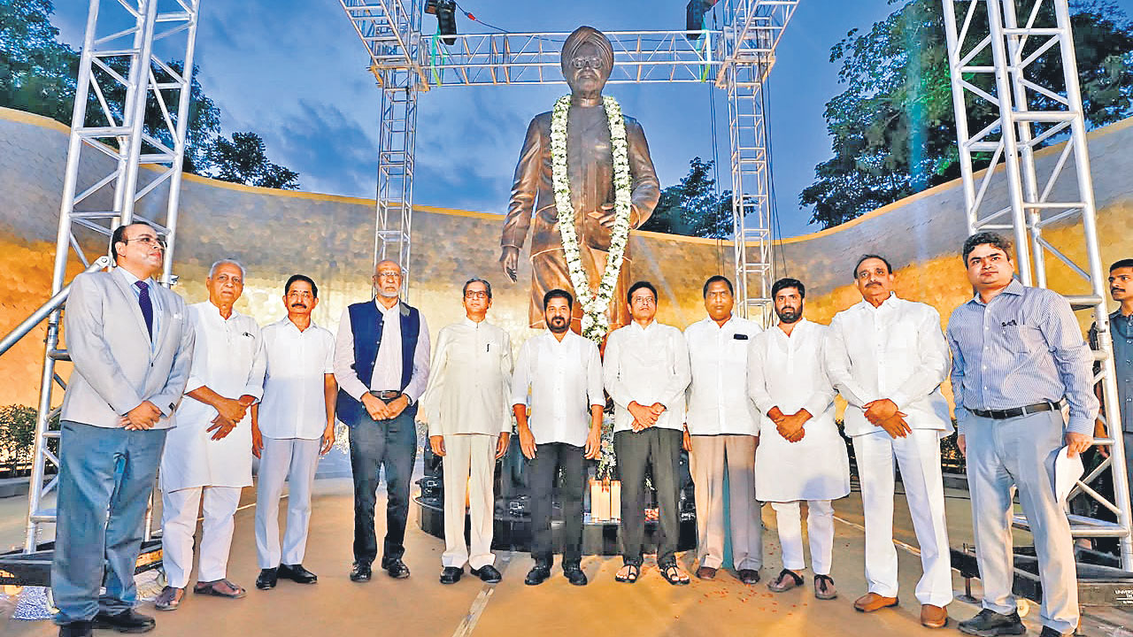 దేశం గర్వించదగ్గ జాతిరత్నం.. మన్మోహన్‌సింగ్‌