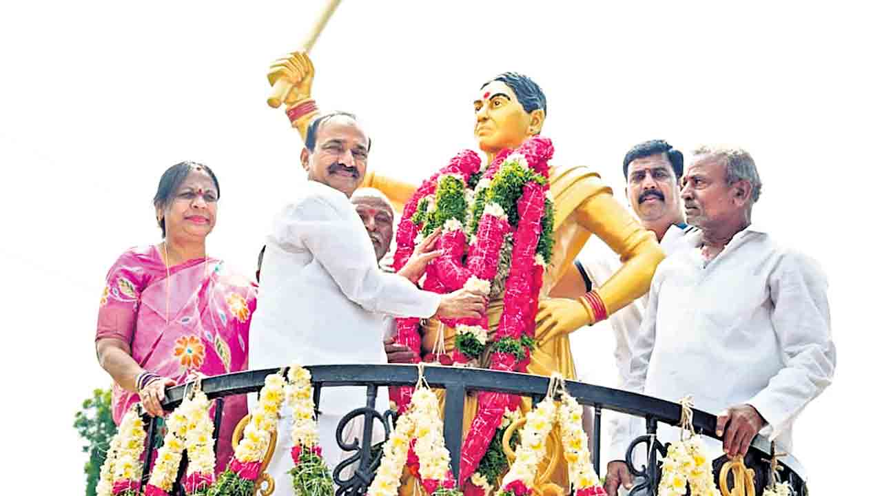 దొంగల్లా కంటోన్మెంట్‌ బోర్డు అధికారులు