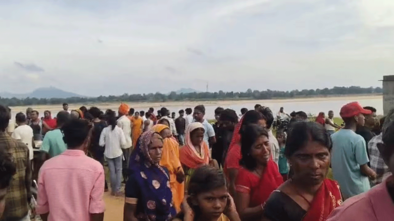 Koel River | క‌రం వేడుక‌ల్లో విషాదం.. న‌దిలో మునిగి ఐదుగురు దుర్మ‌ర‌ణం..!