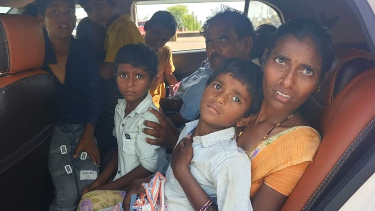 Food Poison | ఫుడ్ పాయిజన్తో 26 మంది విద్యార్థులకు అస్వస్థత – politics Food Poison | ఫుడ్ పాయిజన్తో 26 మంది విద్యార్థులకు అస్వస్థత – politics