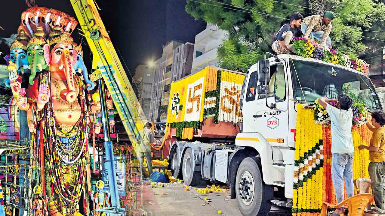 నిమజ్జనానికి వేళాయె!.. శోభాయాత్రకు సర్వం సిద్ధం