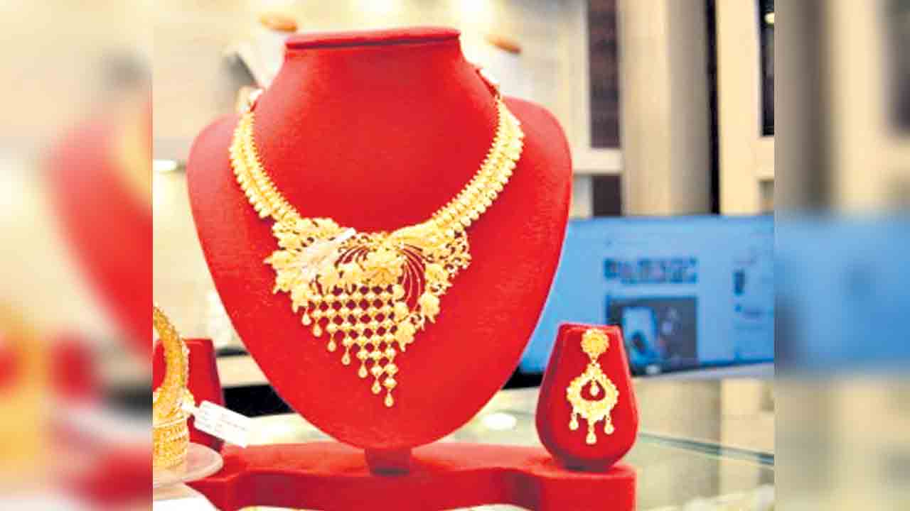 1.55 లక్షల దిగువకు పుత్తడి