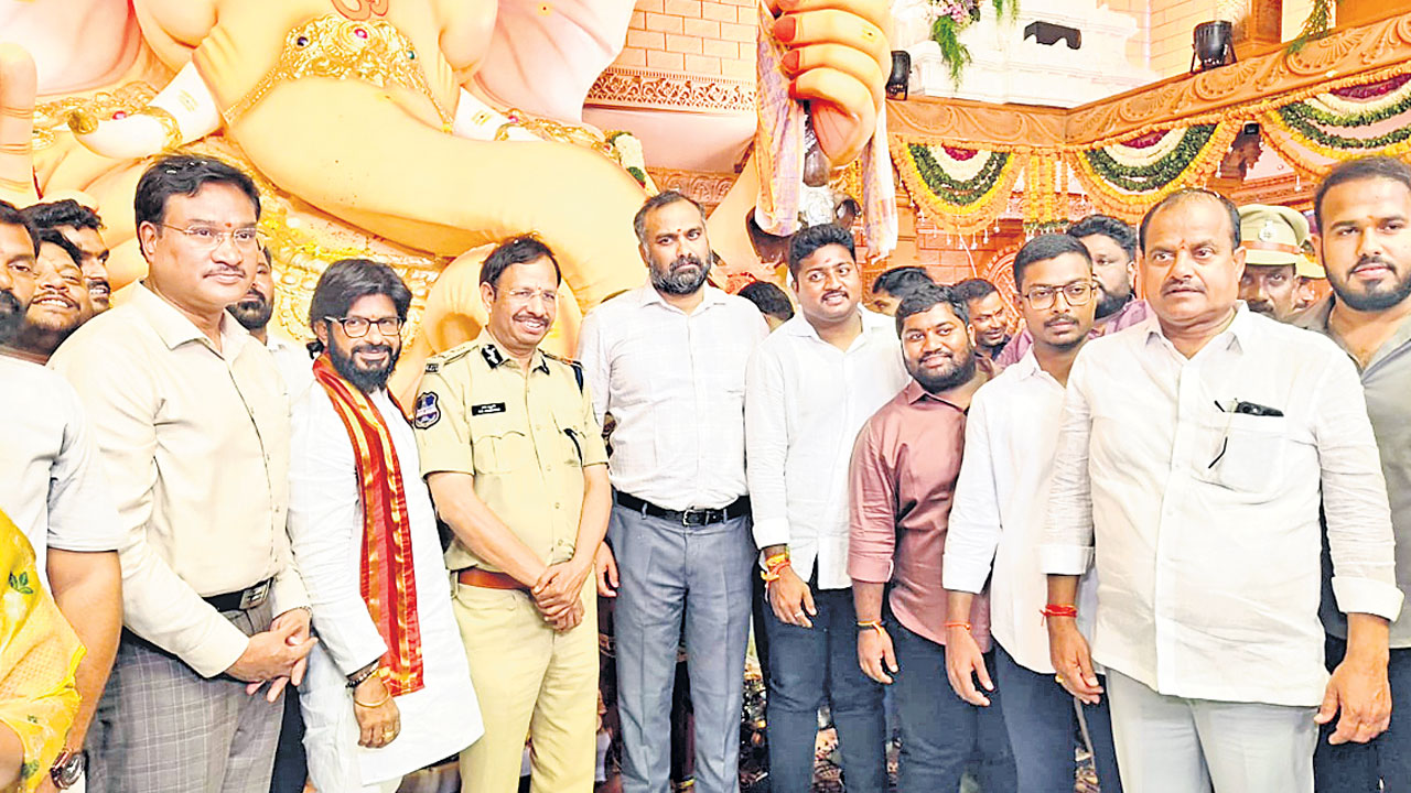 బాలాపూర్‌ గణేశ్‌ శోభాయాత్ర రూట్‌ పరిశీలన