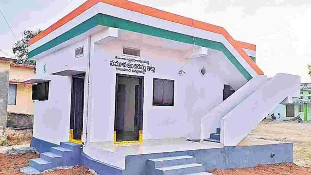 అర్హులకు మొండిచెయ్యి!.. నిజమైన లబ్ధిదారులకు అందని ఇందిరమ్మ ఇండ్లు
