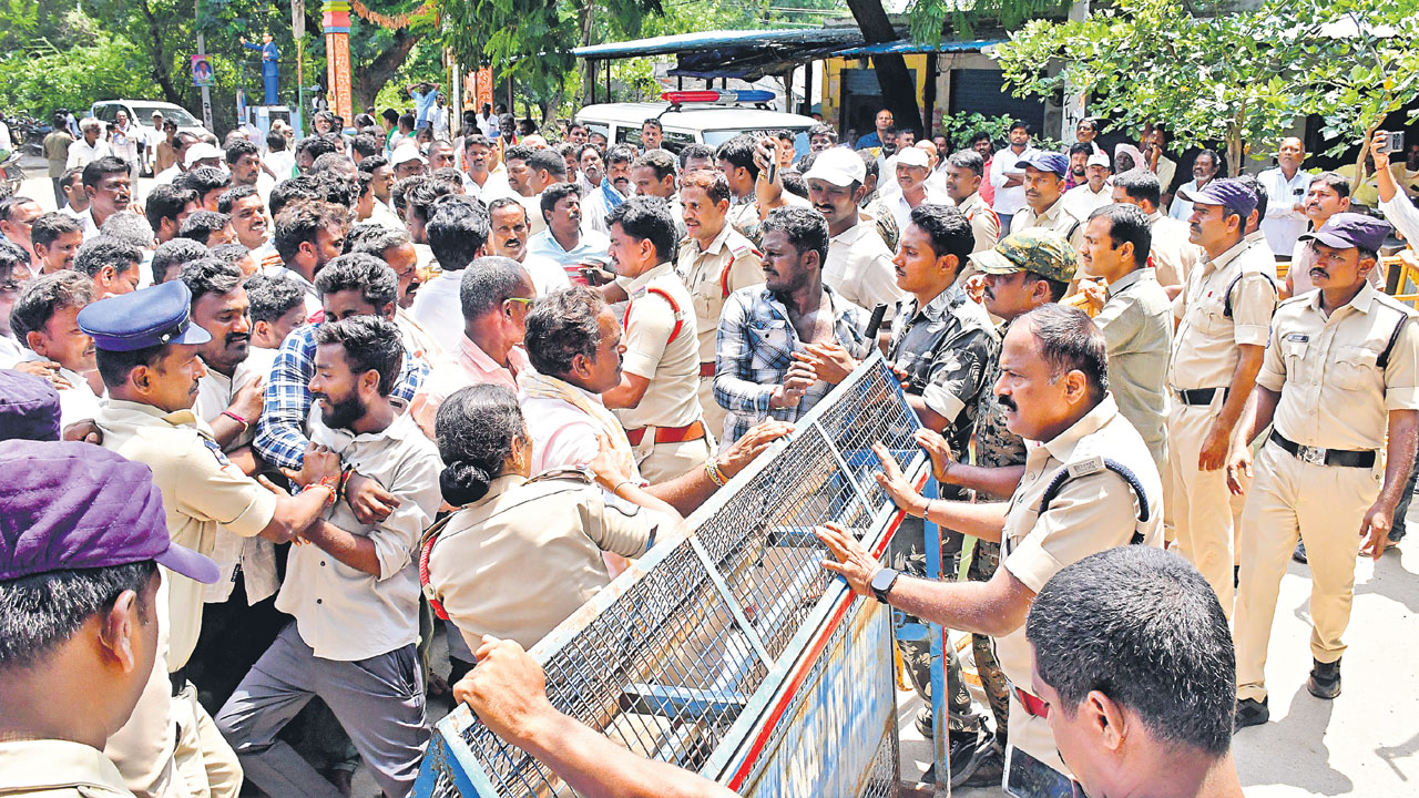 జూరాల రైతు జల యుద్ధం